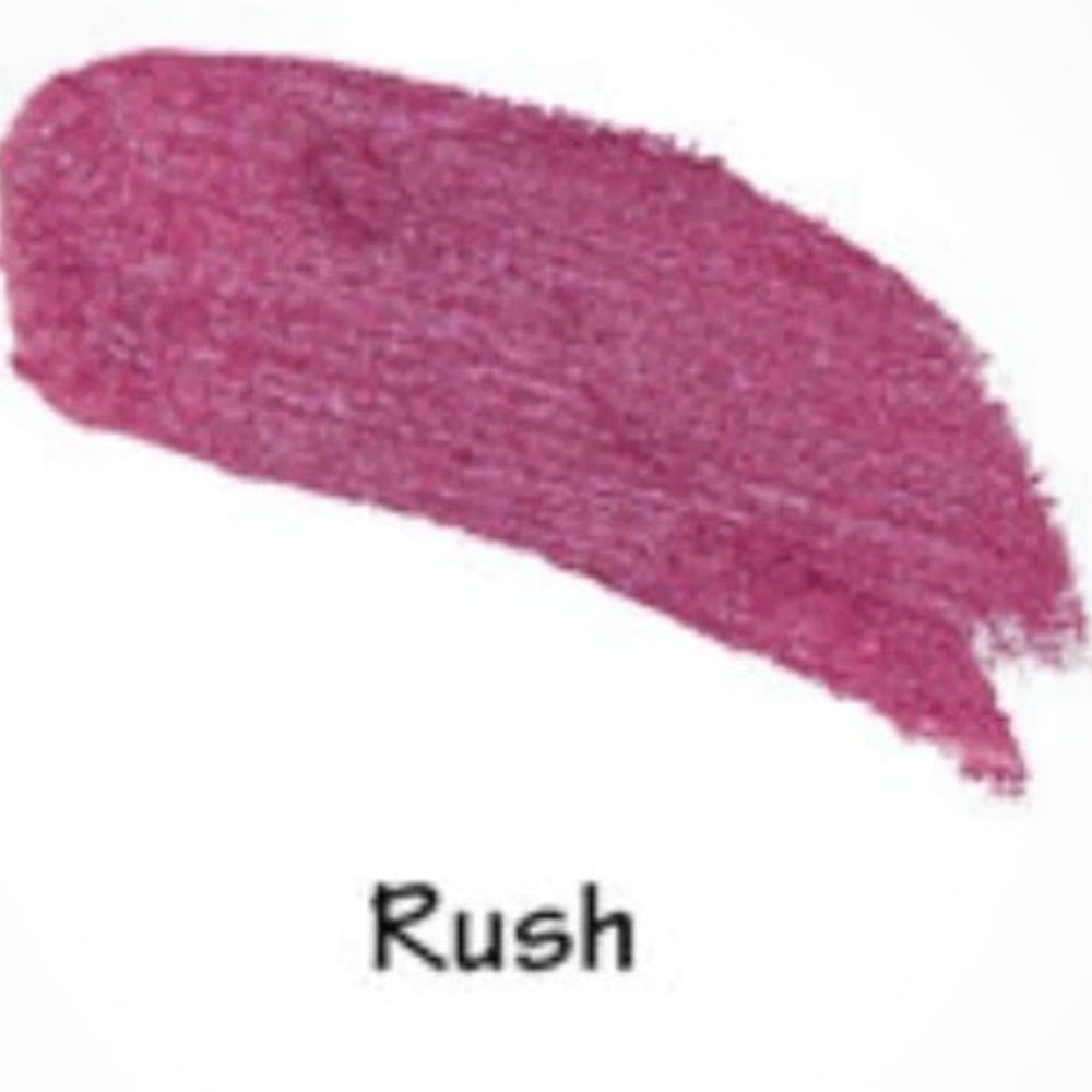 RUSH MEGA FROST MINERAL LIPGLOSS FROM PROFESSIONAL MAKEUP ARTIST COUNTER!!!